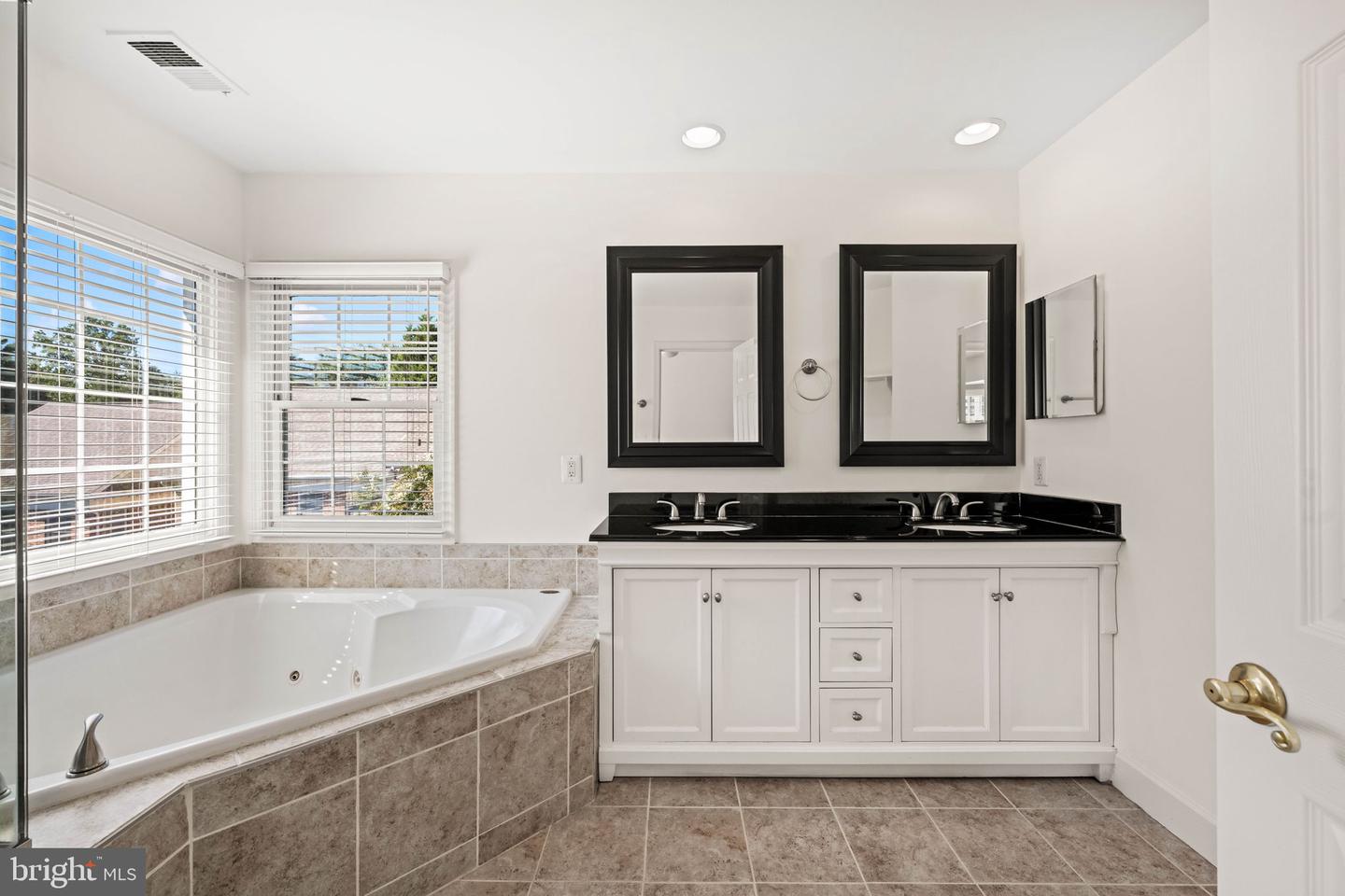 2505 Hunton Pl Property Photo 25