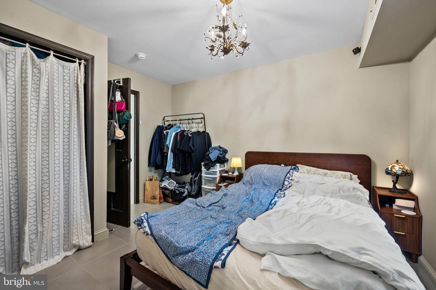 810 Queen St Property Photo 9