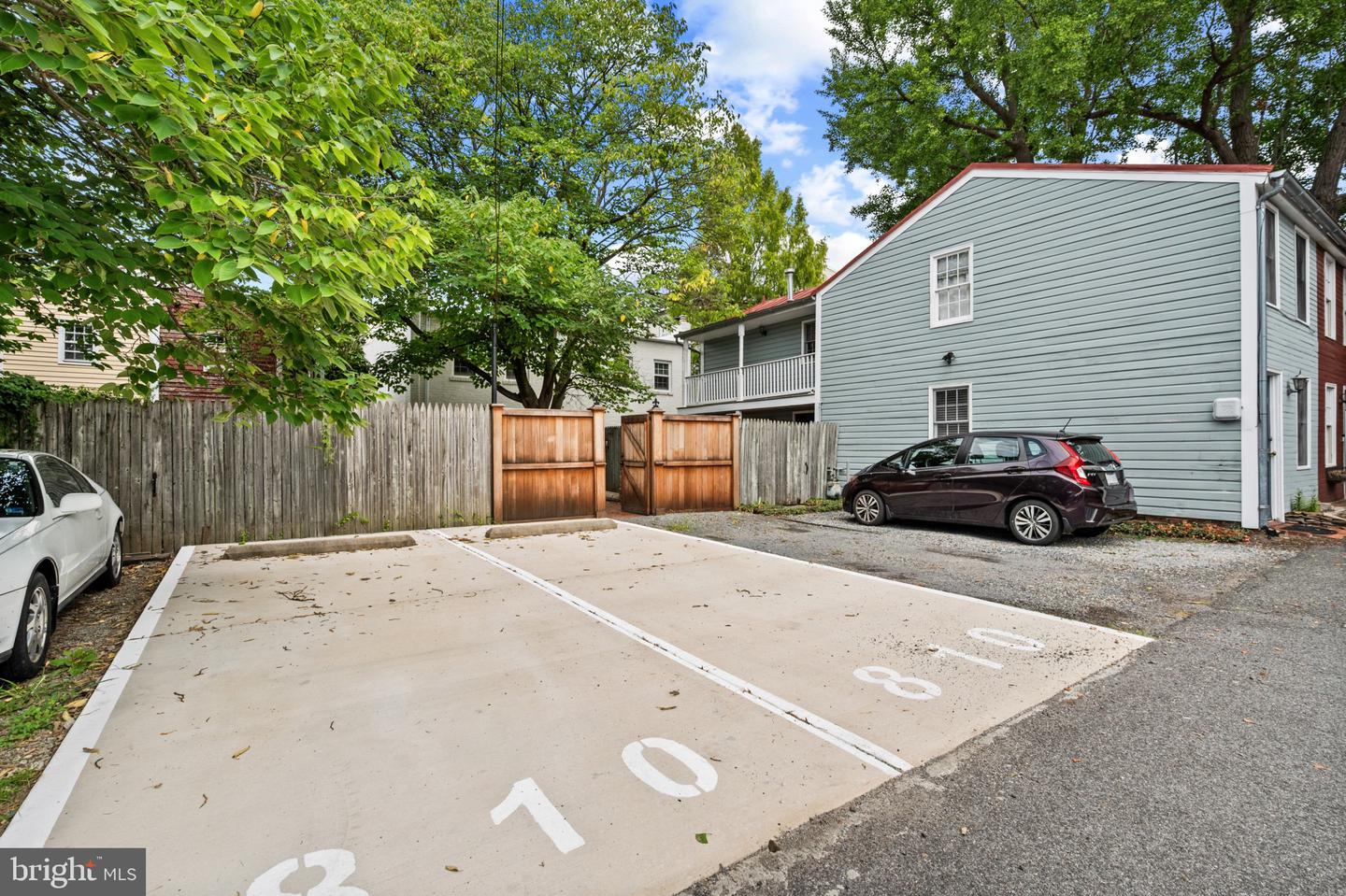 810 Queen St Property Photo 18
