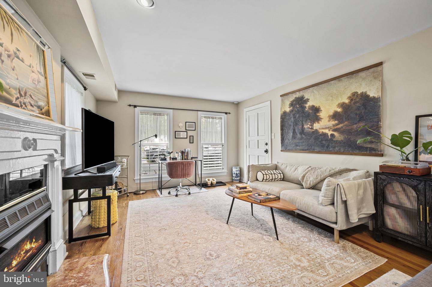 810 Queen St Property Photo 23