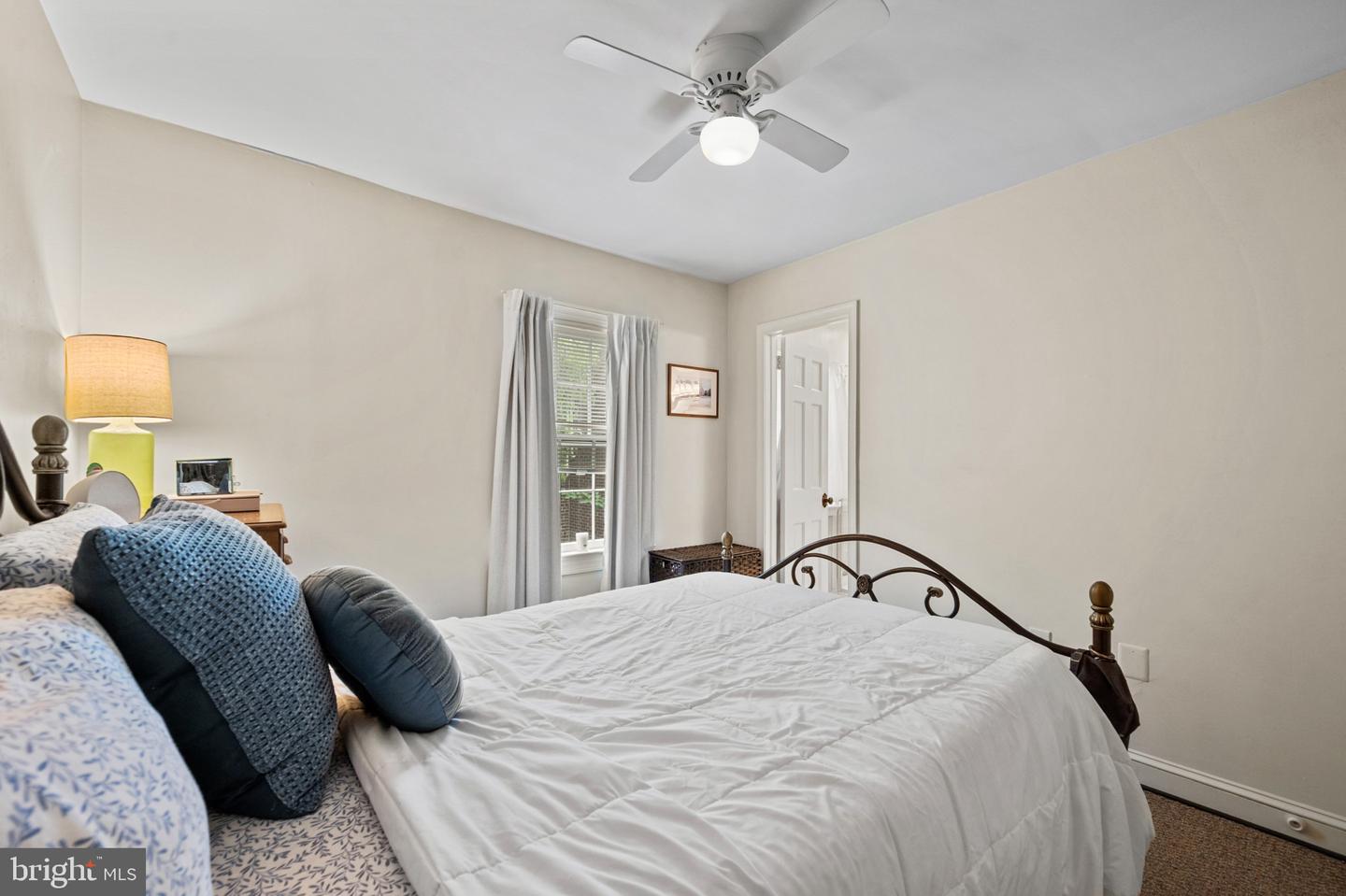 810 Queen St Property Photo 34