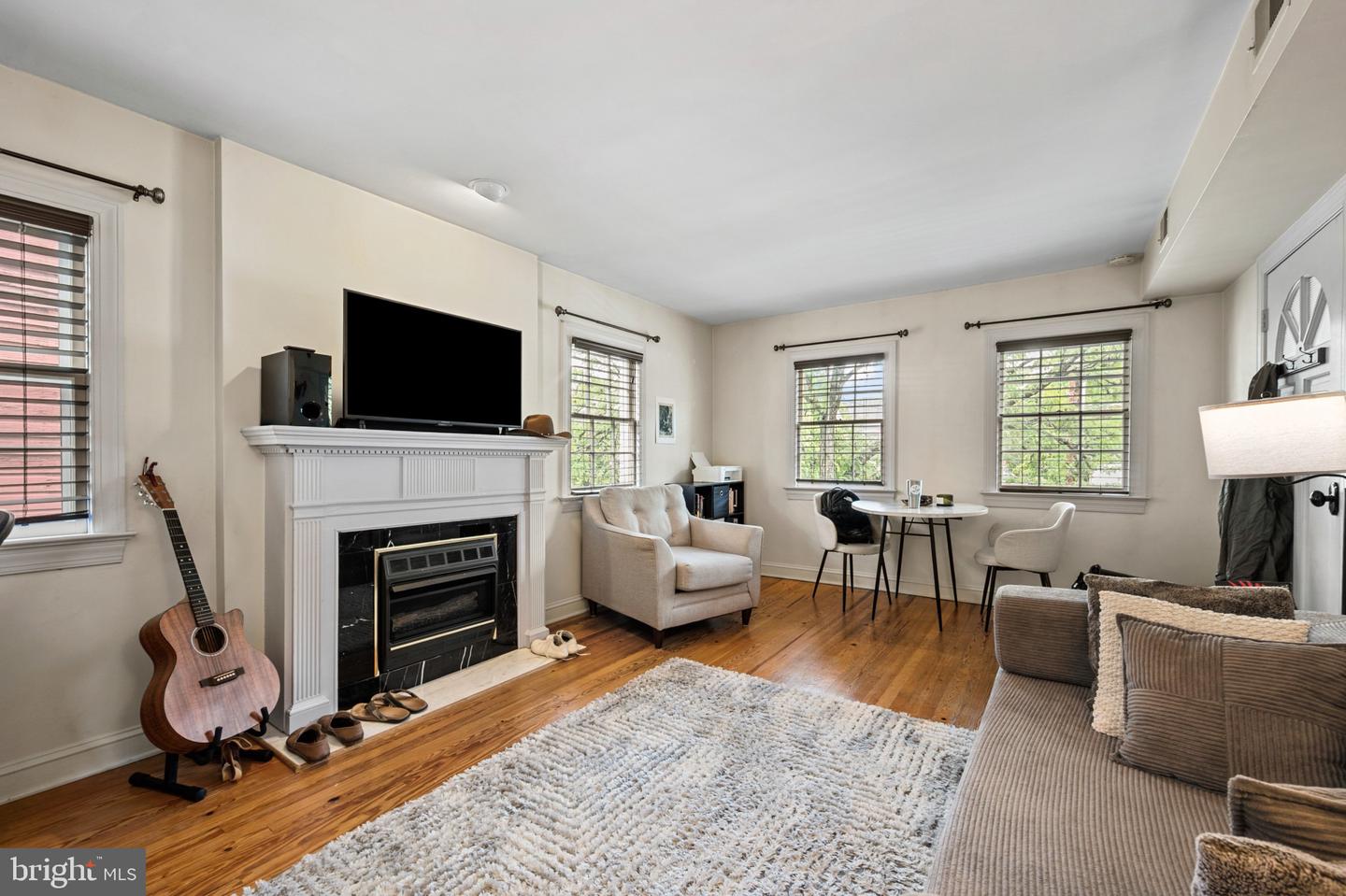 810 Queen St Property Photo 42