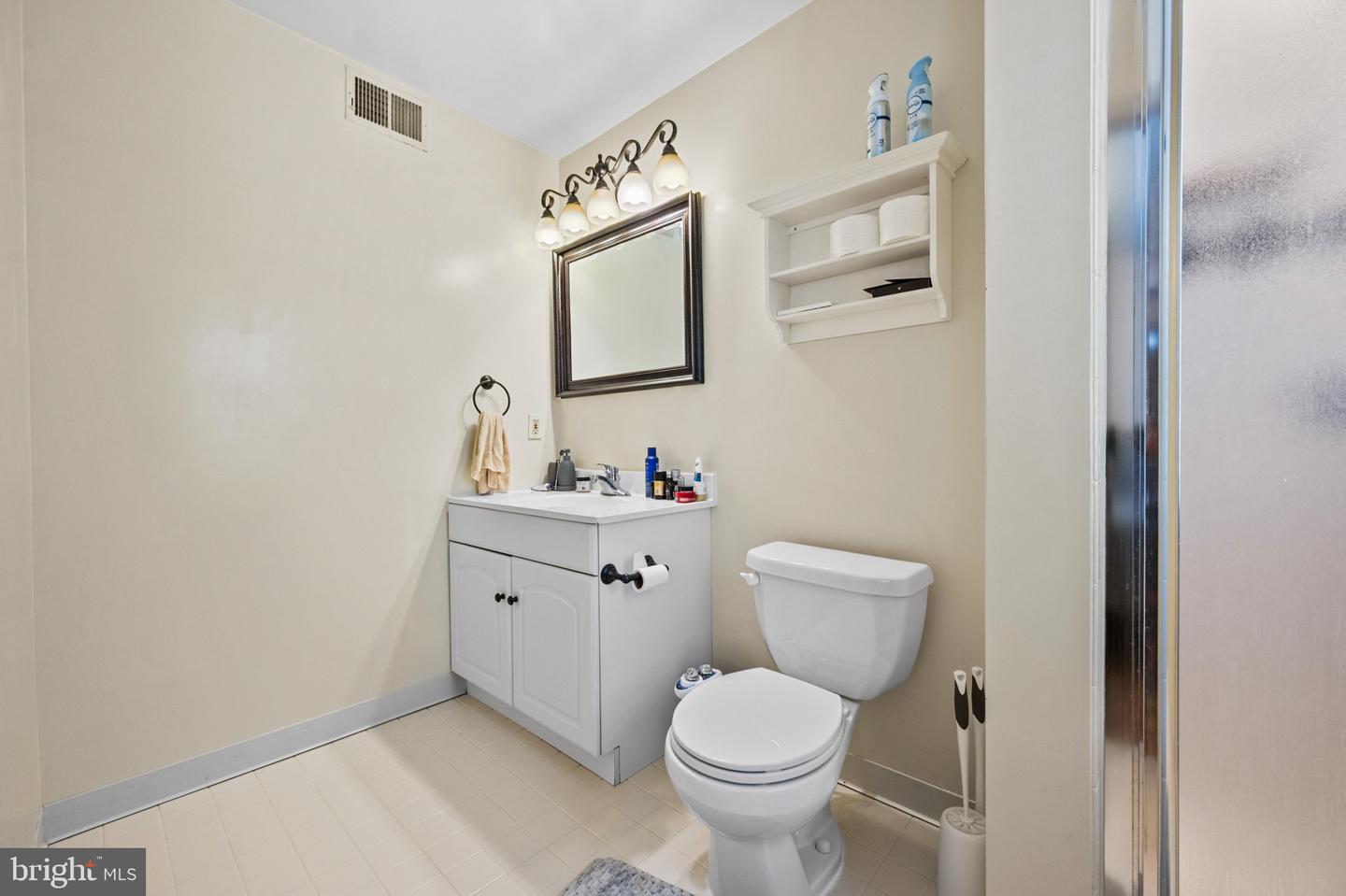 810 Queen St Property Photo 47