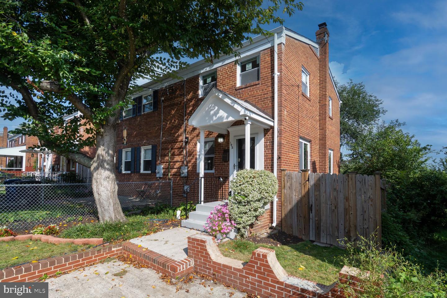 102 S Ingram St Property Photo 1