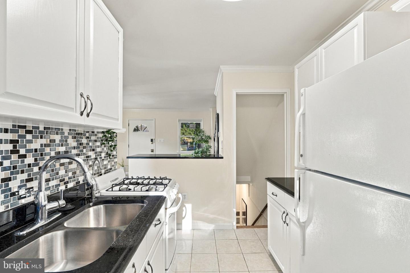 102 S Ingram St Property Photo 12