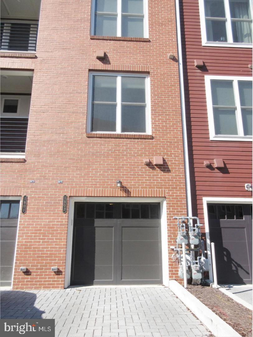 VAAX2065718 Property Photo 2