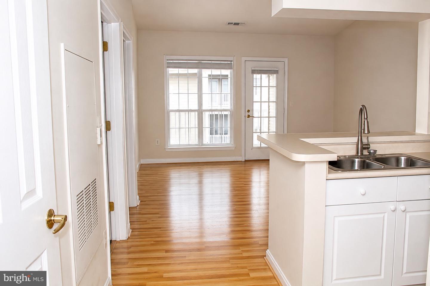4551 Strutfield Ln #4416 Property Photo 2