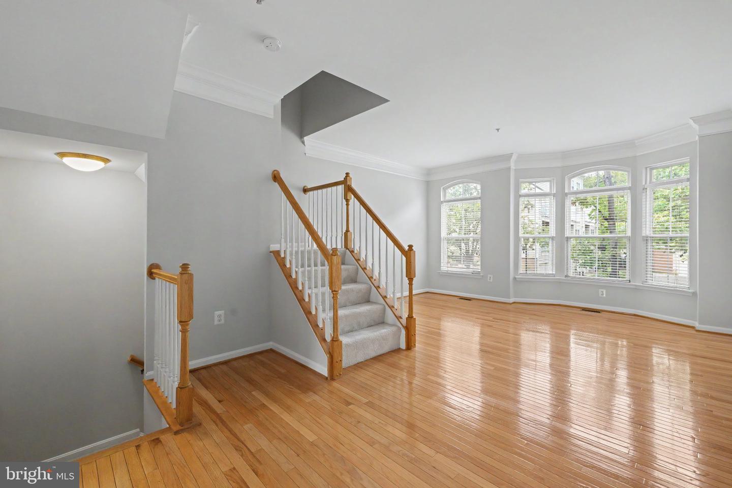 204 Martin Ln Property Photo 8
