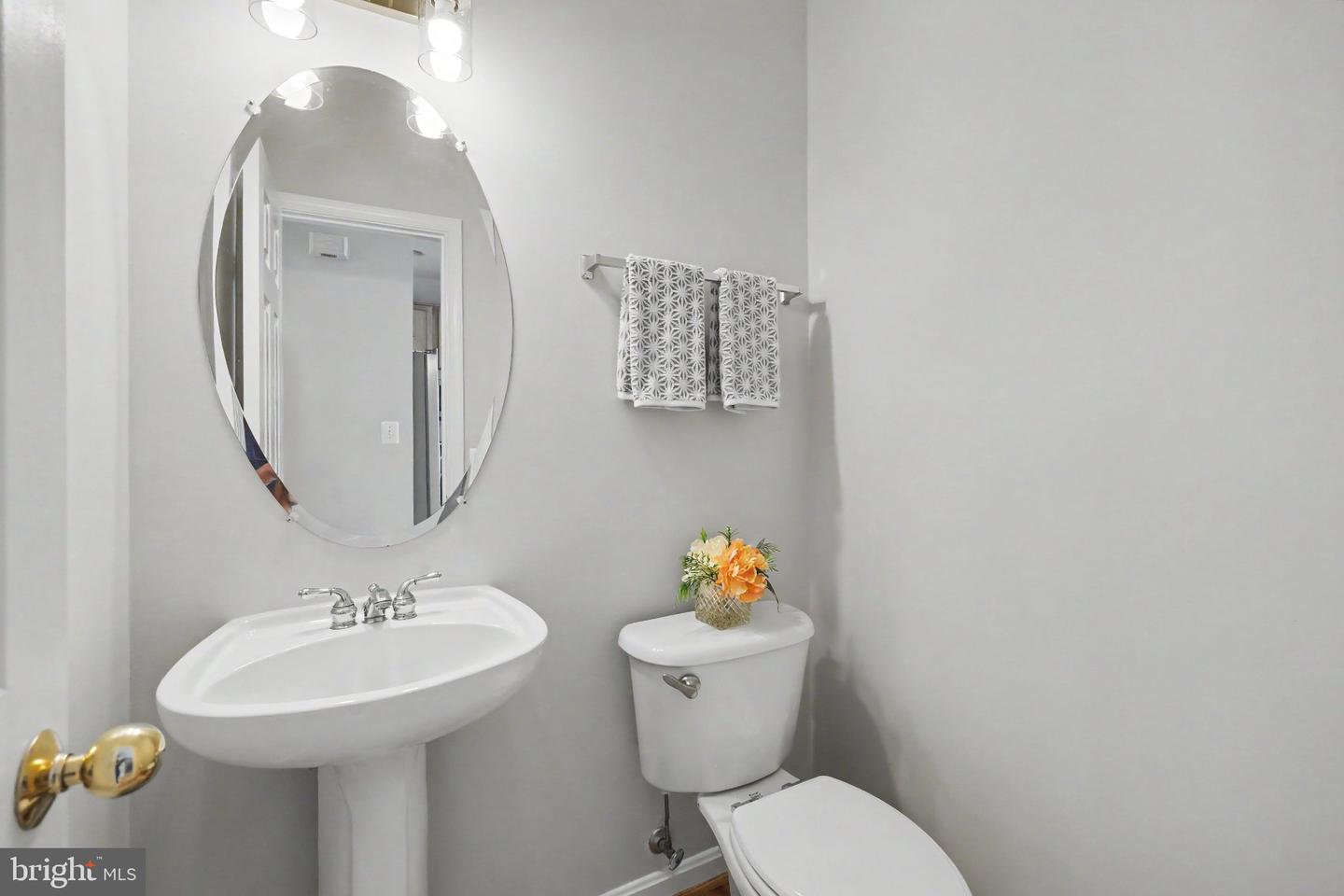 204 Martin Ln Property Photo 16