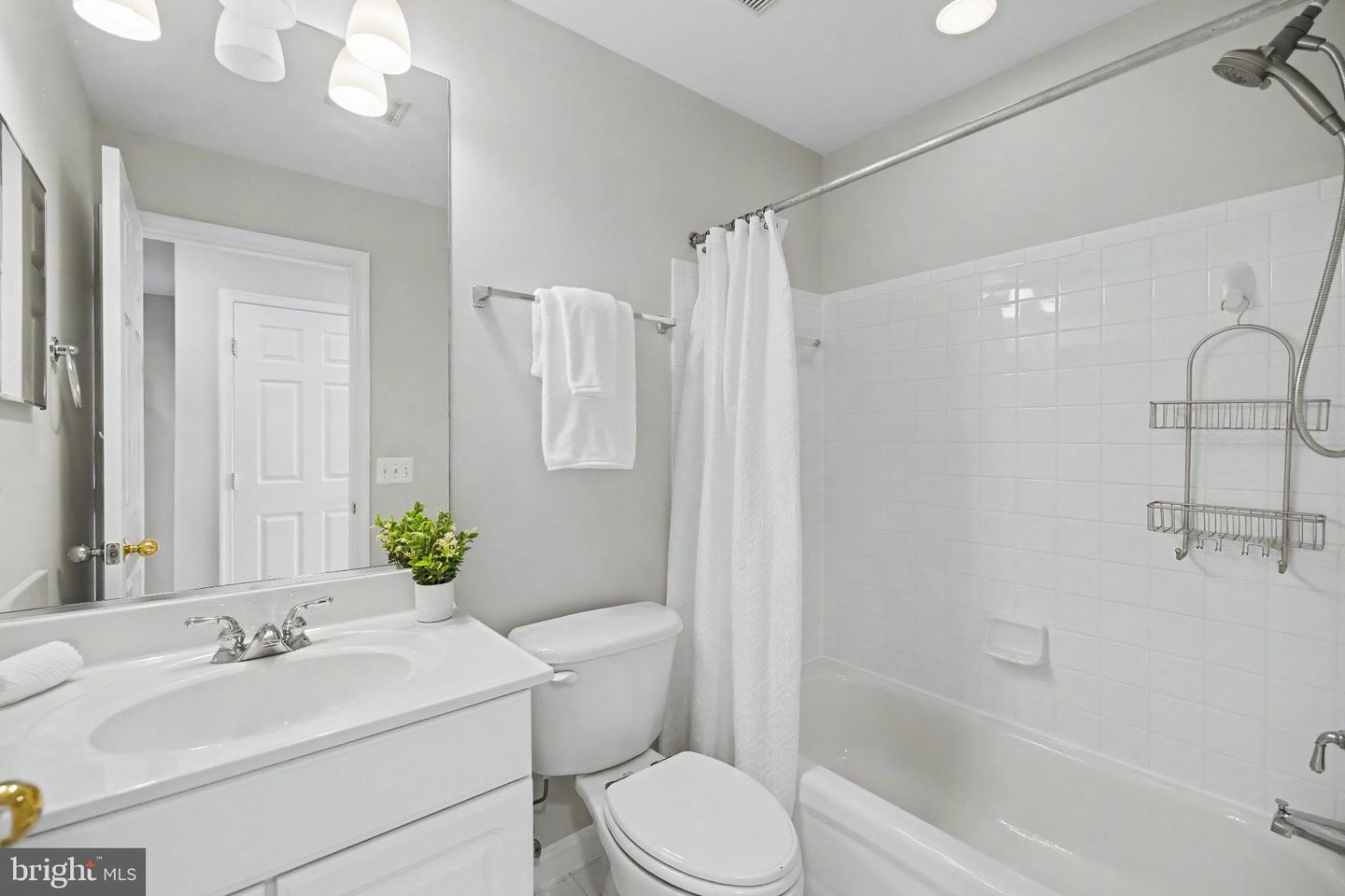 204 Martin Ln Property Photo 41