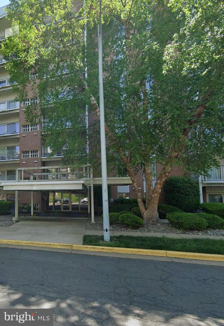 5250 VALLEY FORGE DR #509 Property Photo 1