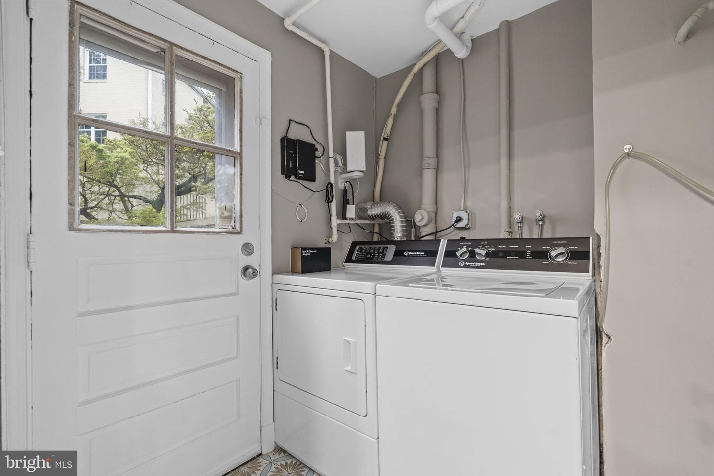 3742 Jason Ave Property Photo 22