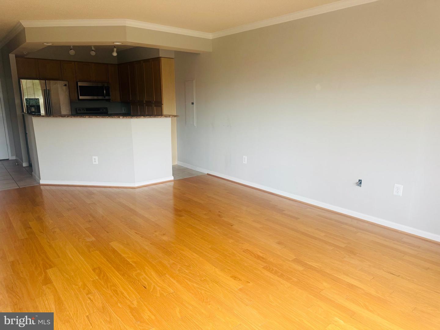 3101 Hampton Dr N #605 Property Photo 13