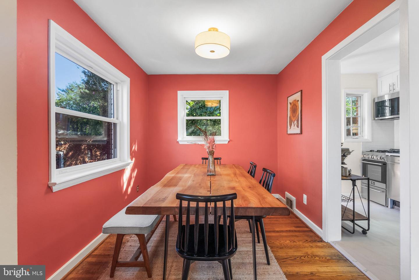 19 E Custis Ave #a Property Photo 6