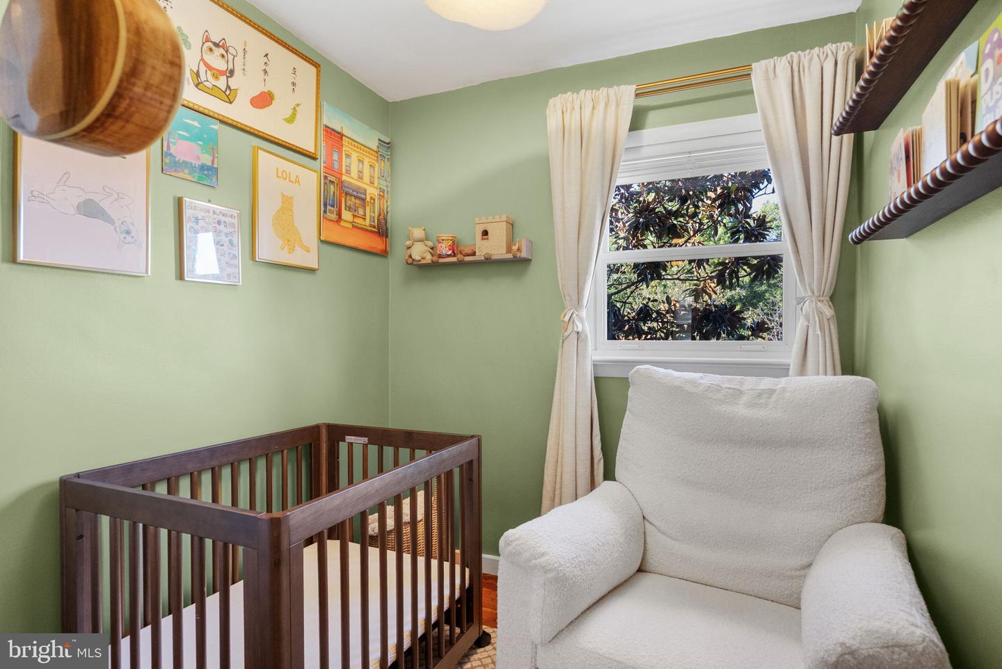 19 E Custis Ave #a Property Photo 11