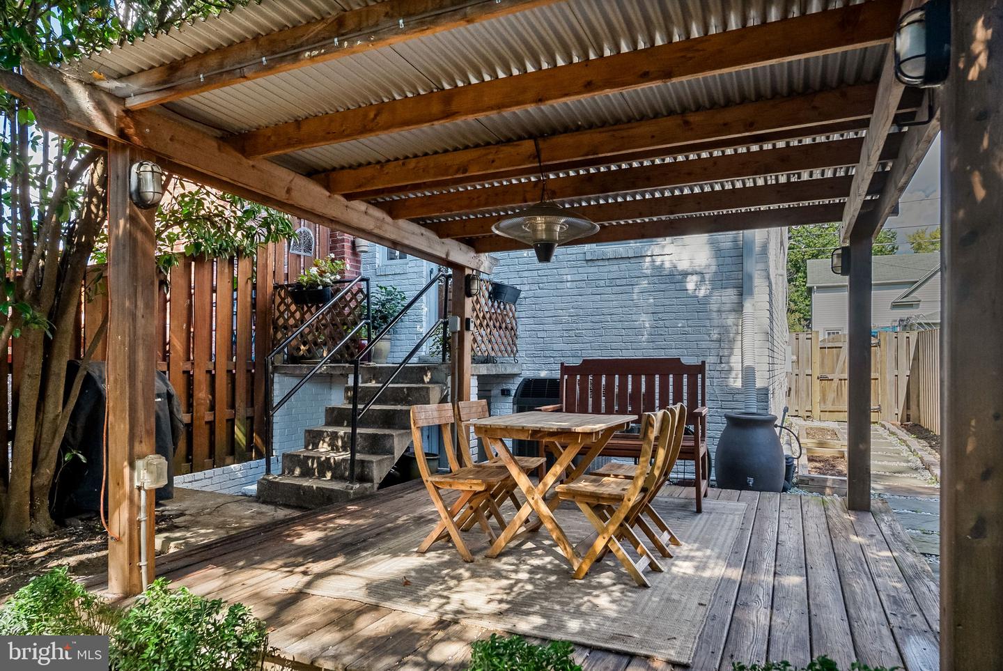 19 E Custis Ave #a Property Photo 19