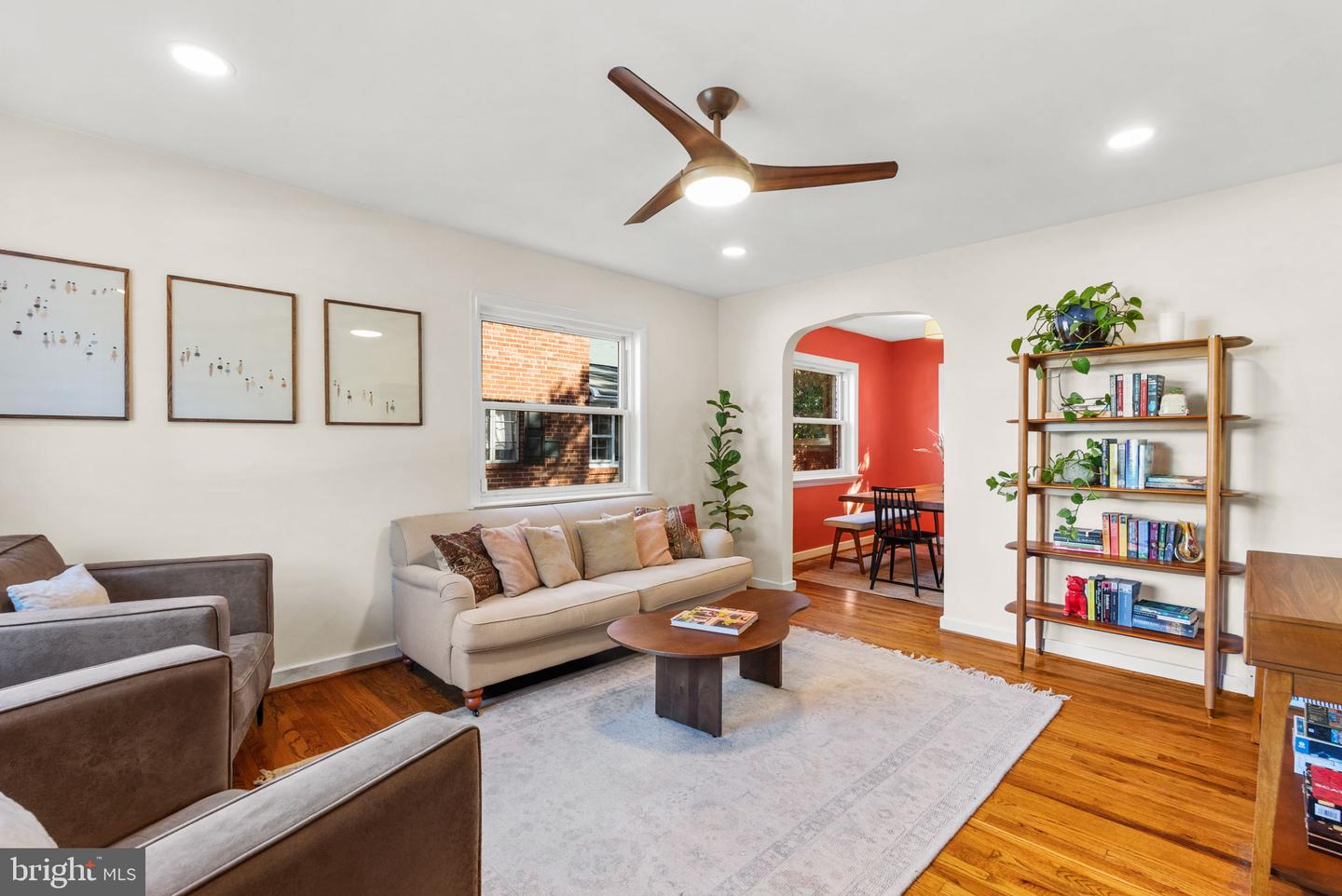 19 E Custis Ave #a Property Photo 26