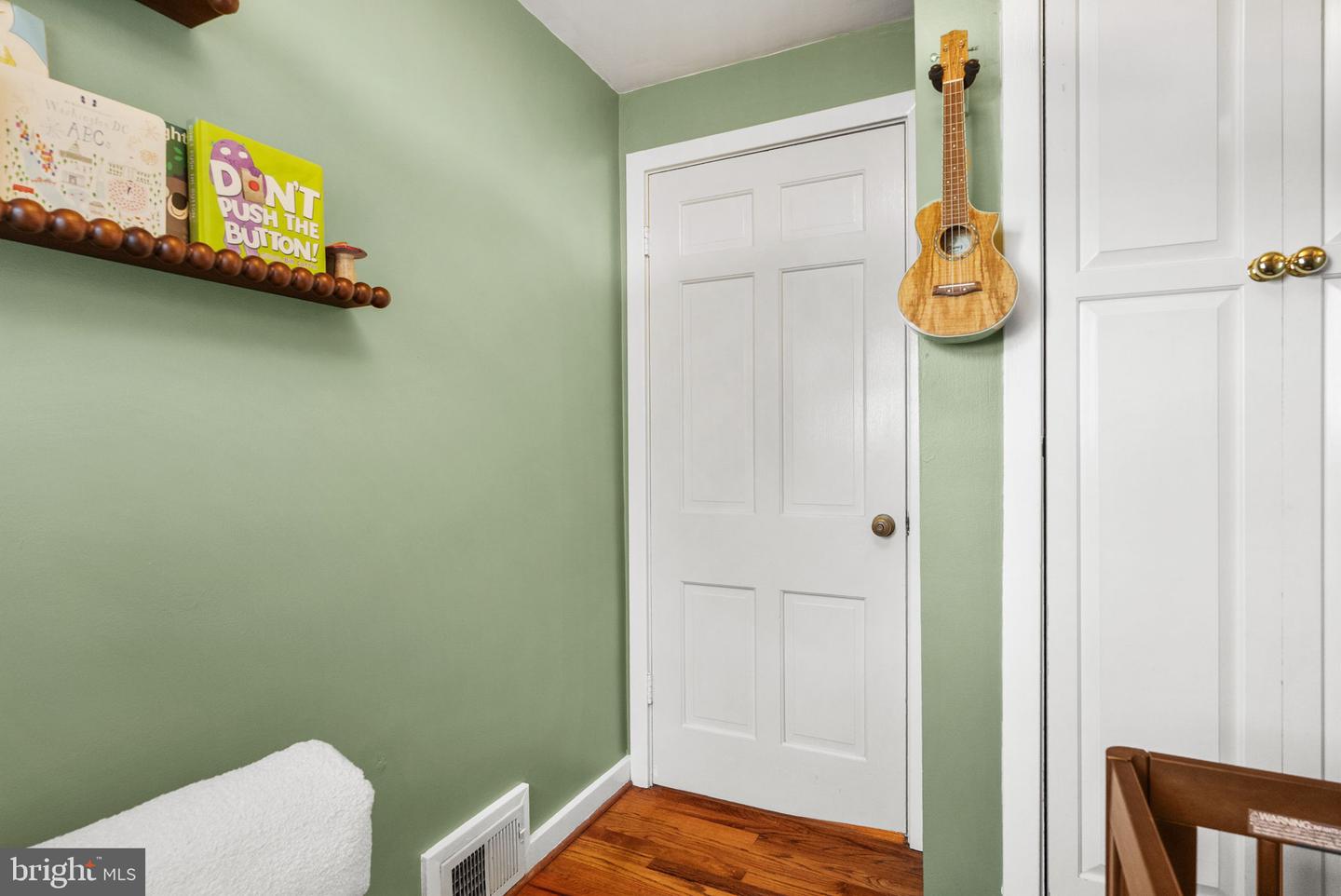 19 E Custis Ave #a Property Photo 31