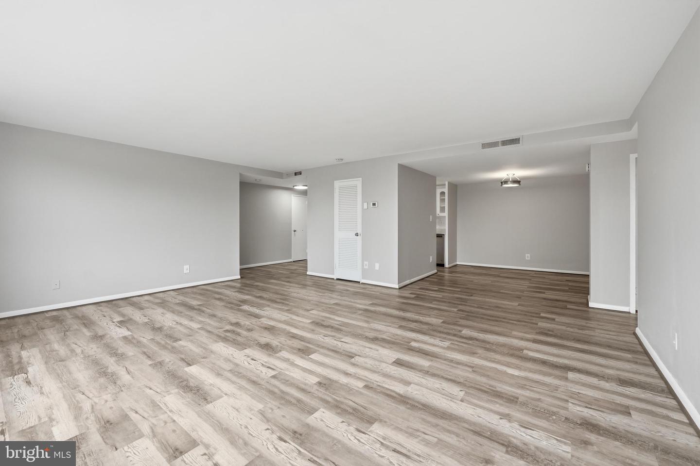 4600 Duke St #519 Property Photo 9