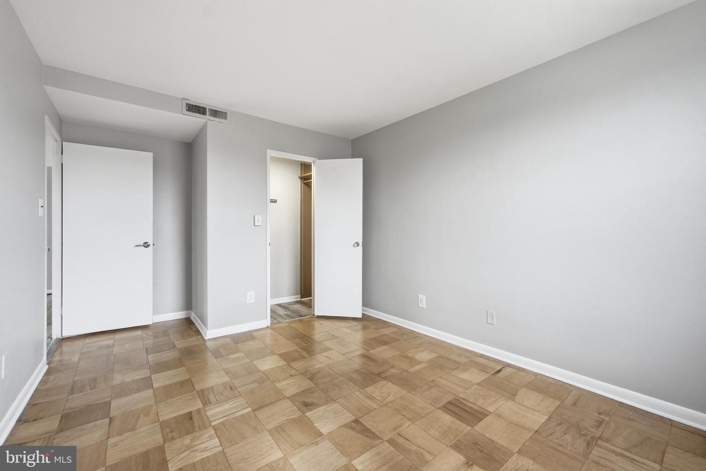 4600 Duke St #519 Property Photo 24