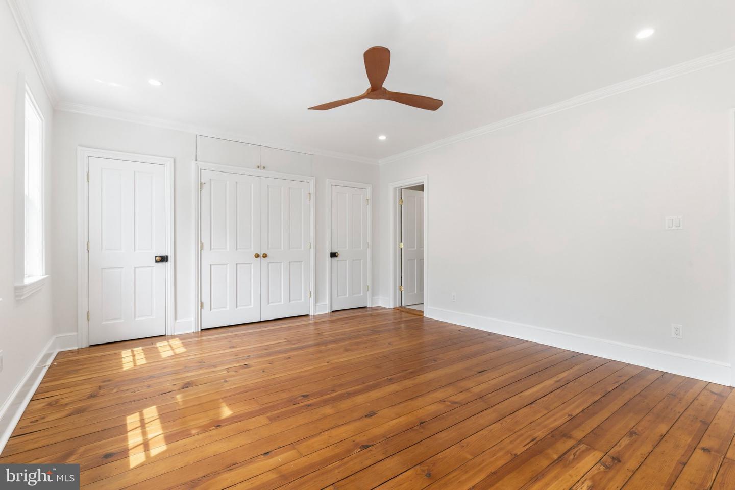 303 Queen St Property Photo 24