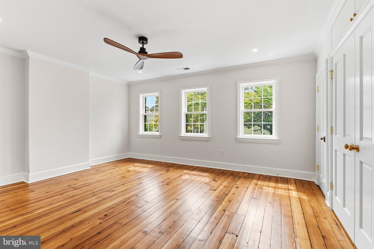 303 Queen St Property Photo 27