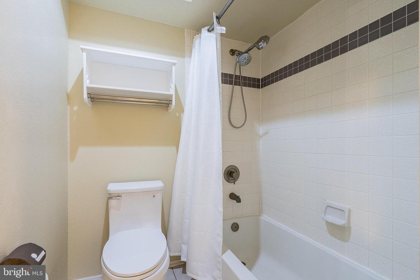 3309 Wyndham Cir #2173 Property Photo 17