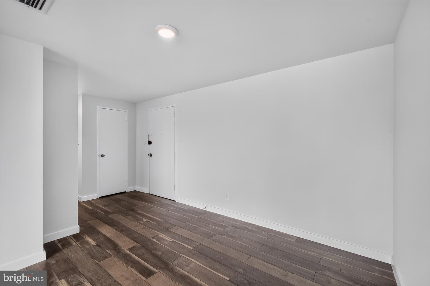 4600 Duke St #403 Property Photo 11