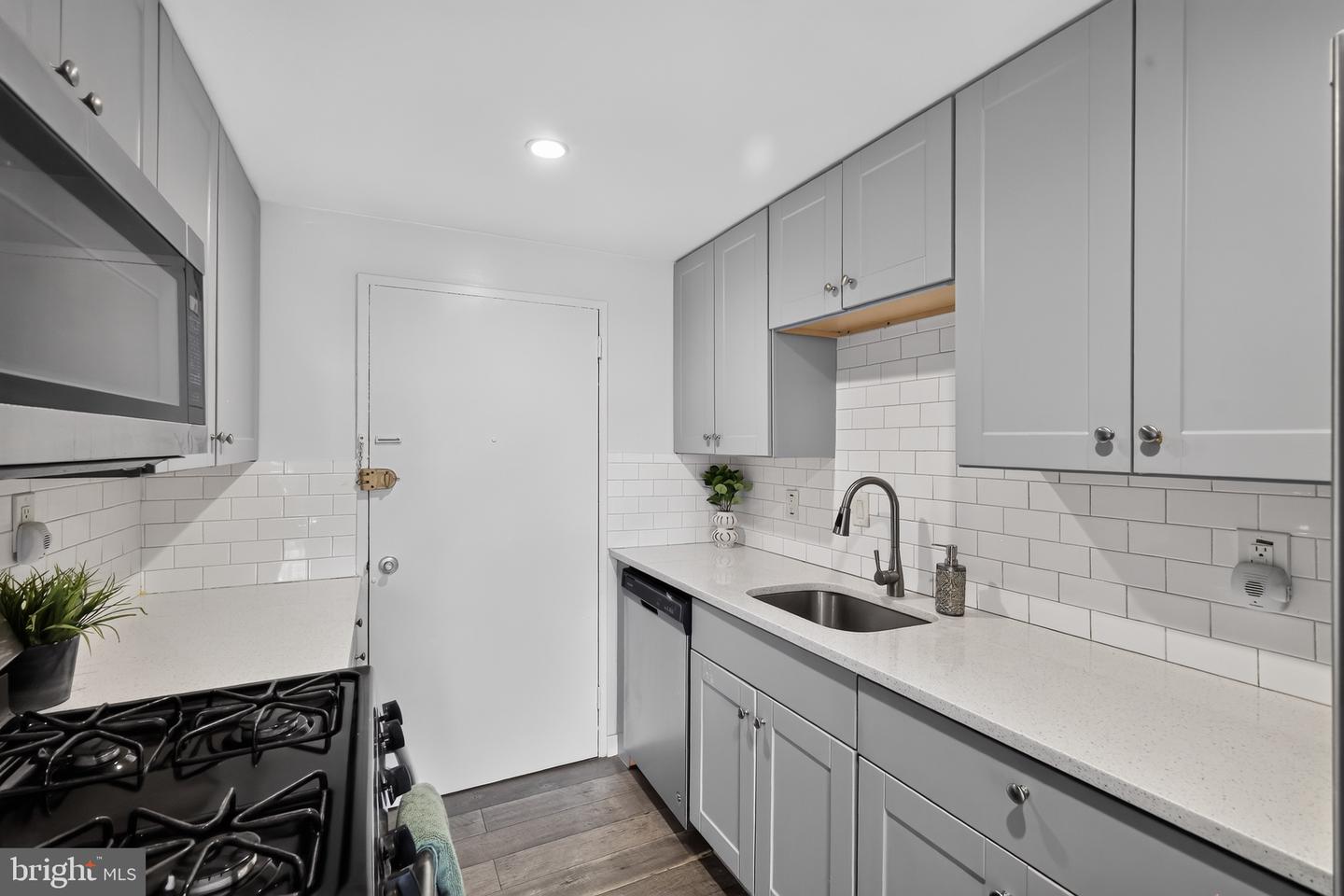 4600 Duke St #403 Property Photo 14