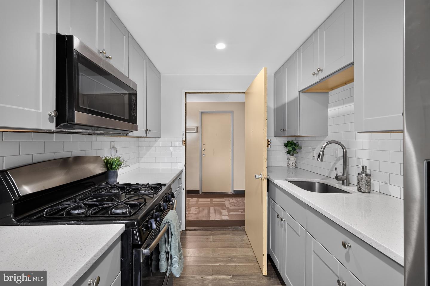 4600 Duke St #403 Property Photo 16