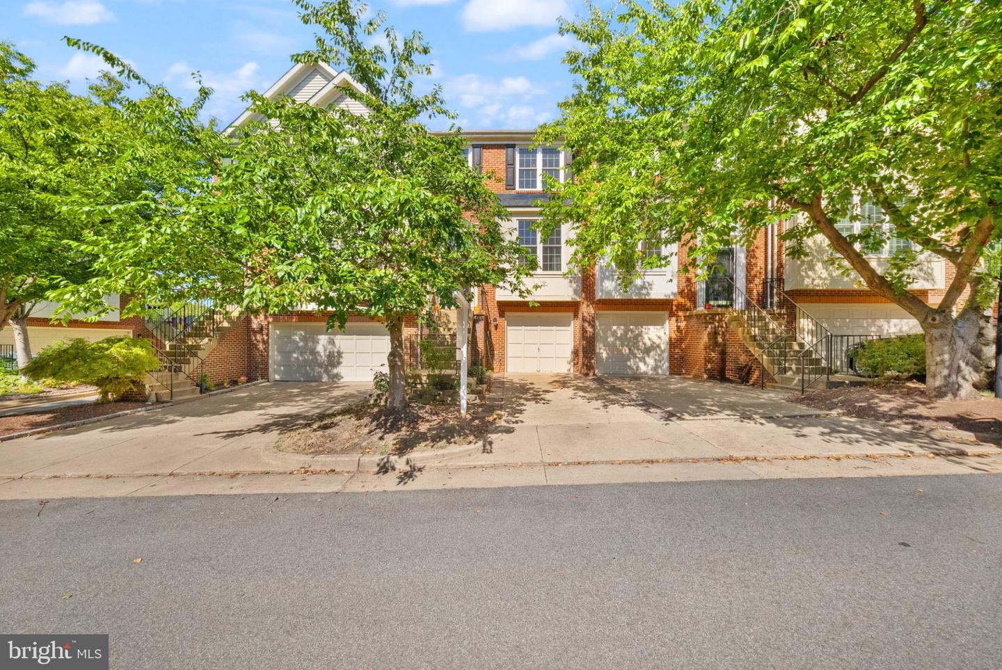 3922 Charles Ave Property Photo 5