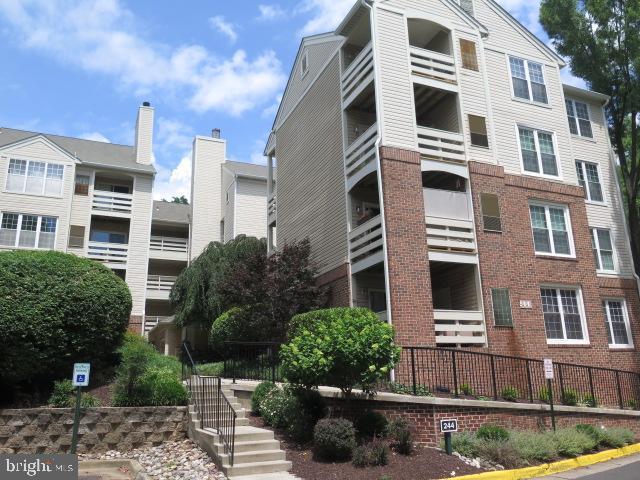 244 S REYNOLDS ST #203 Property Photo 1