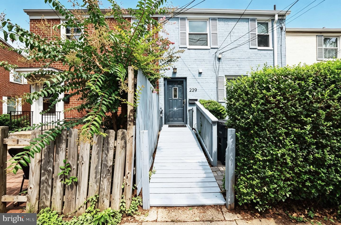 229 Tennessee Ave Property Photo 1