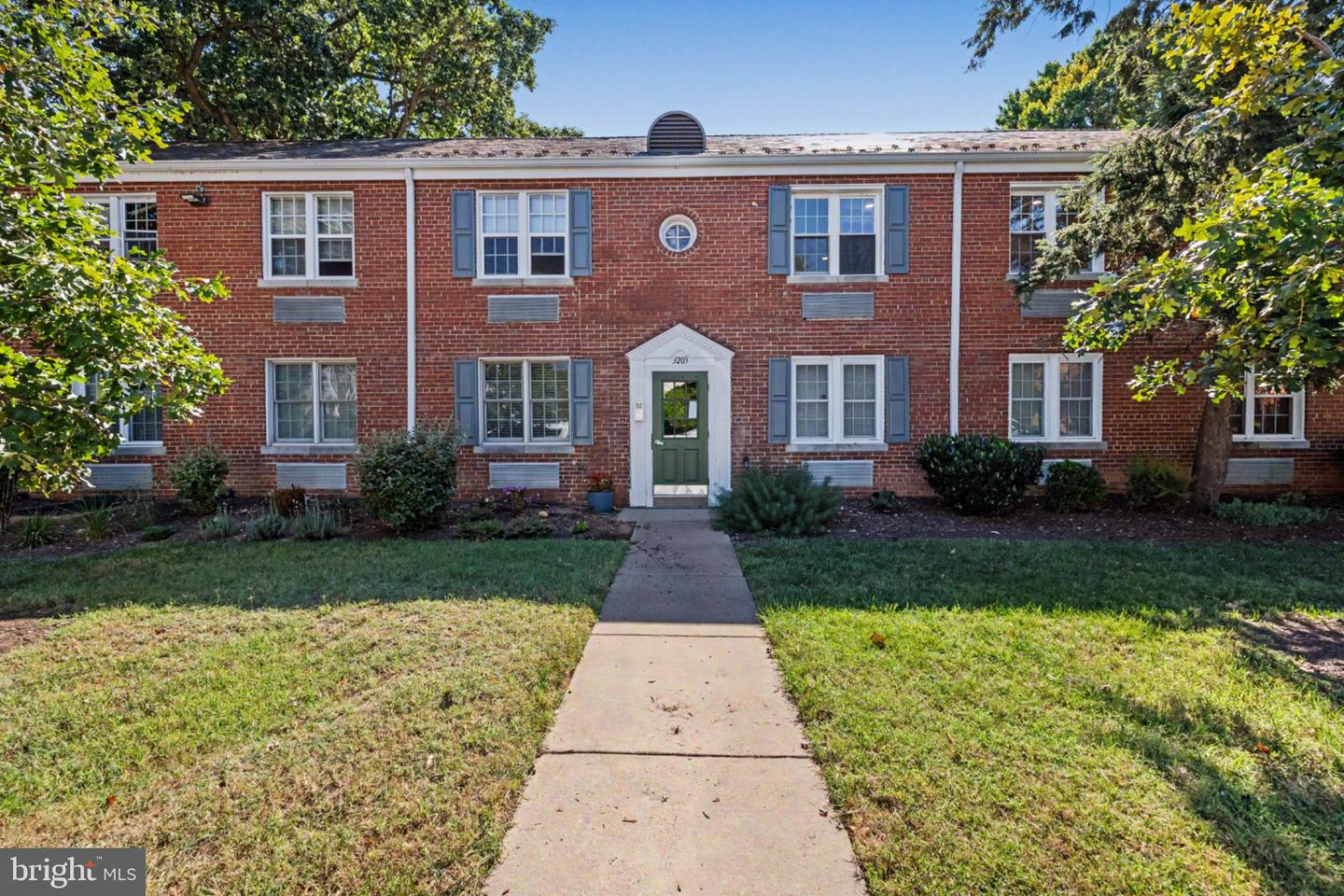 3203 Commonwealth Ave #c Property Photo 2