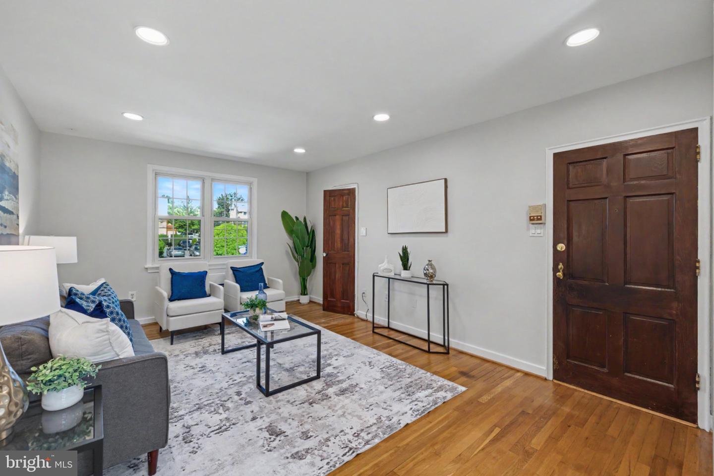 3203 Commonwealth Ave #c Property Photo 6