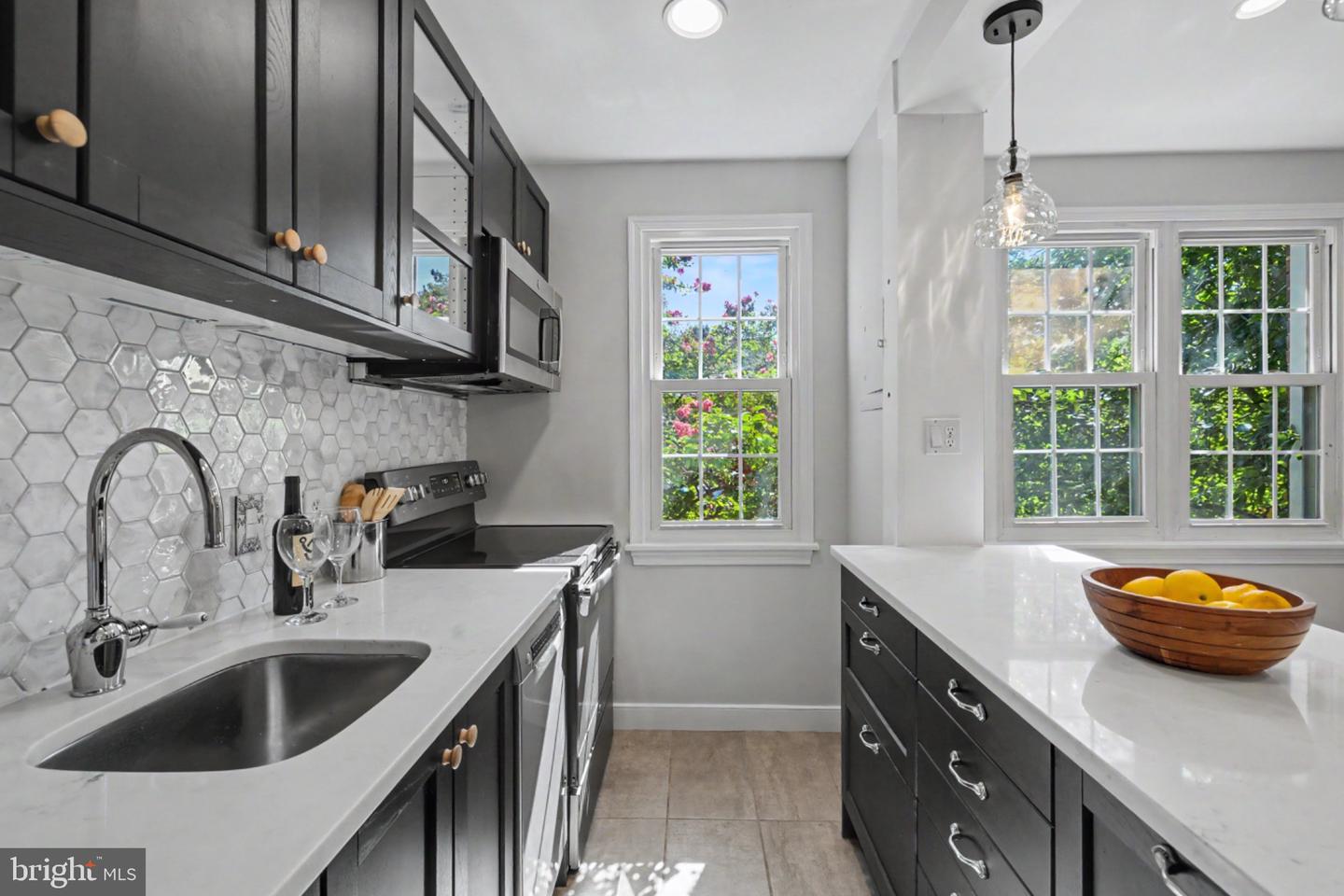 3203 Commonwealth Ave #c Property Photo 11