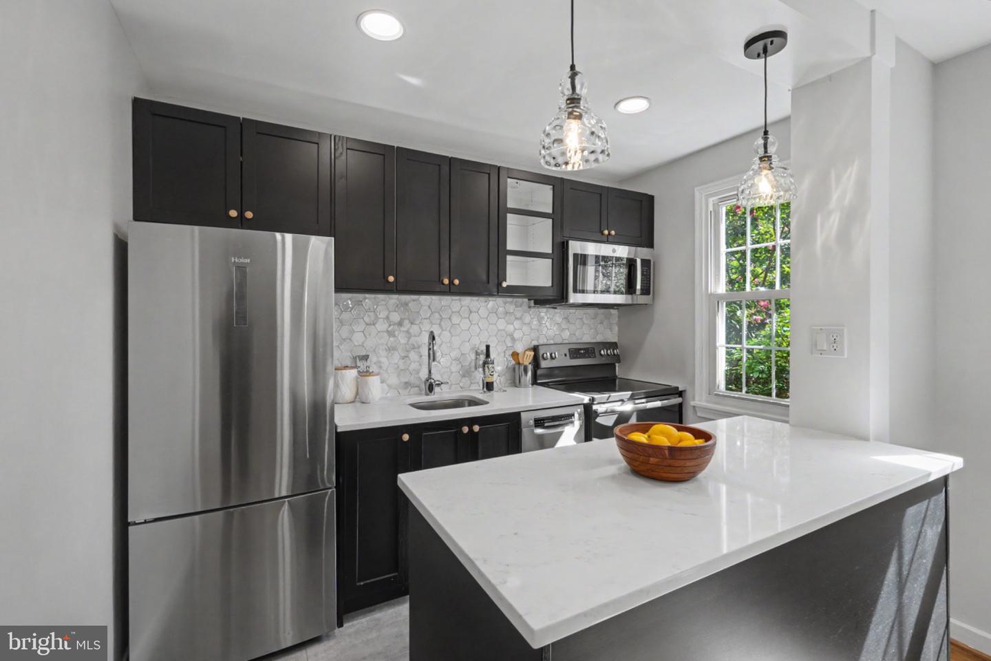 3203 Commonwealth Ave #c Property Photo 12