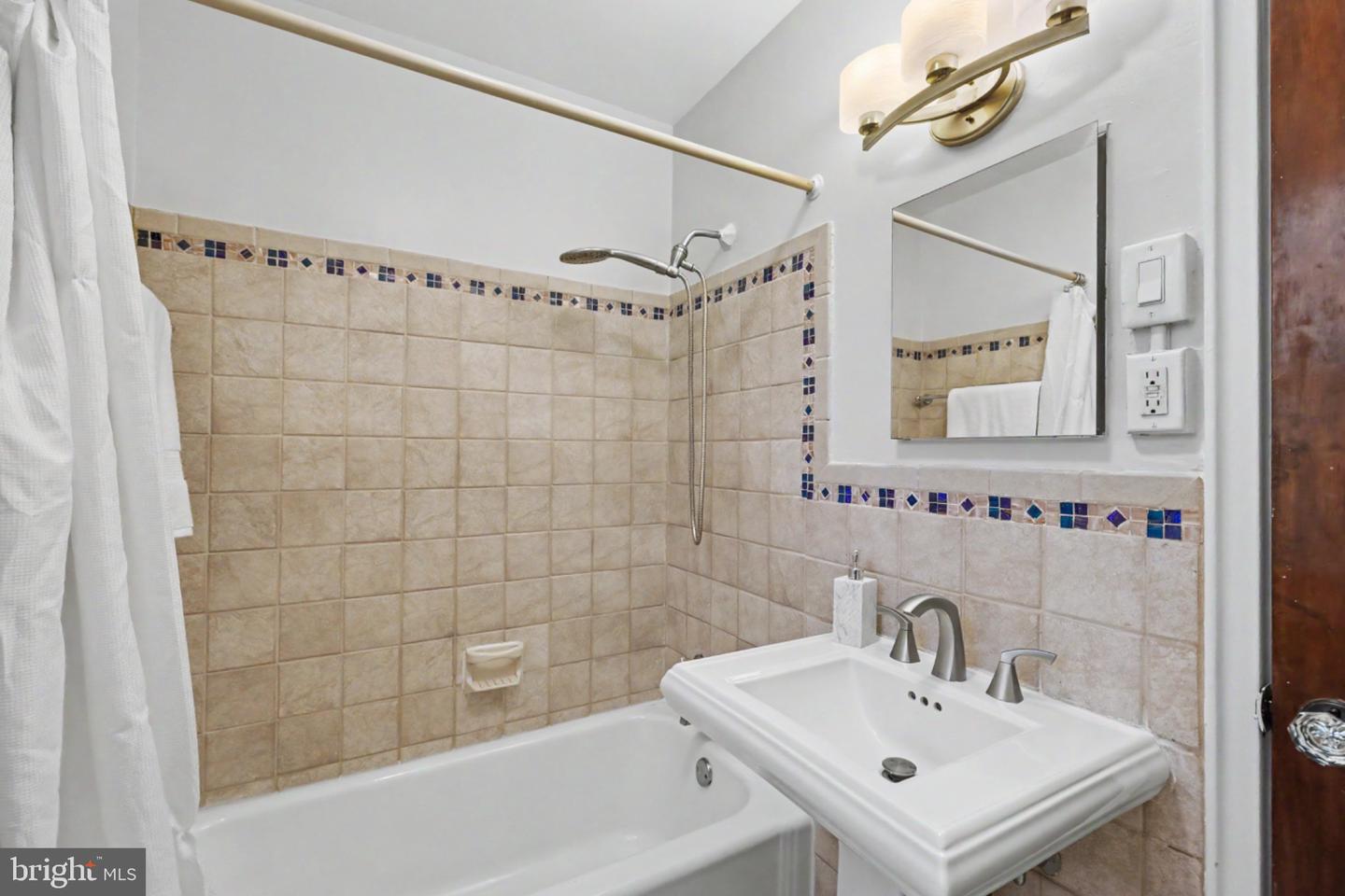 3203 Commonwealth Ave #c Property Photo 21
