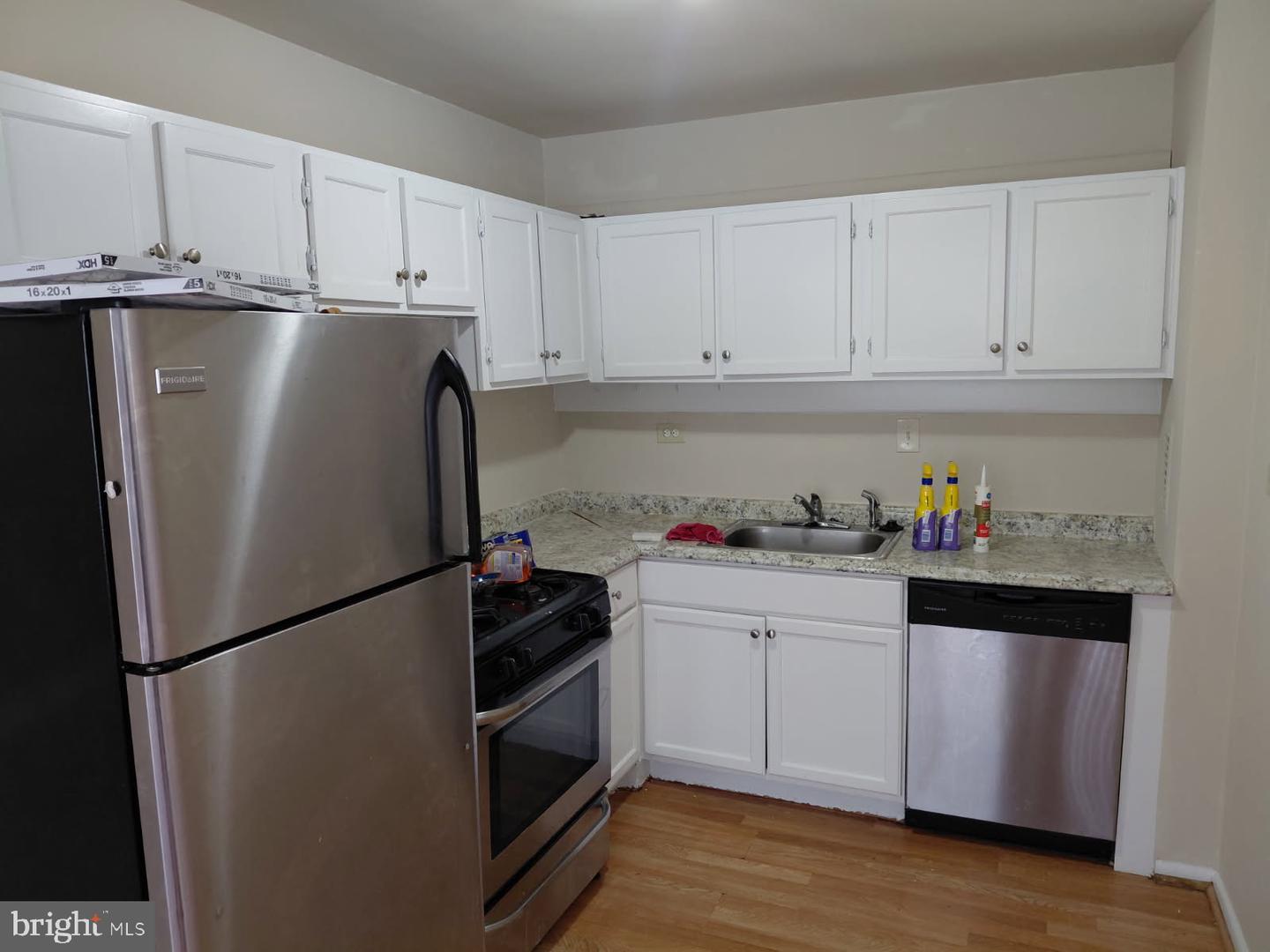 401 Armistead St #205 Property Photo 3