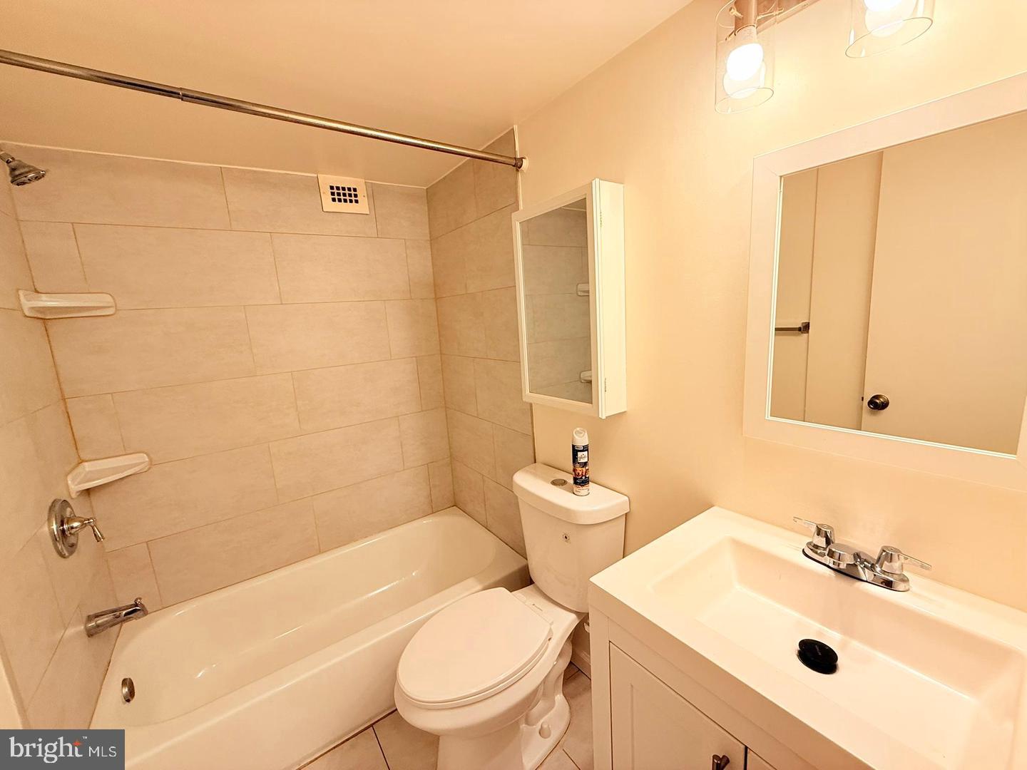 4520 King St #207 Property Photo 14