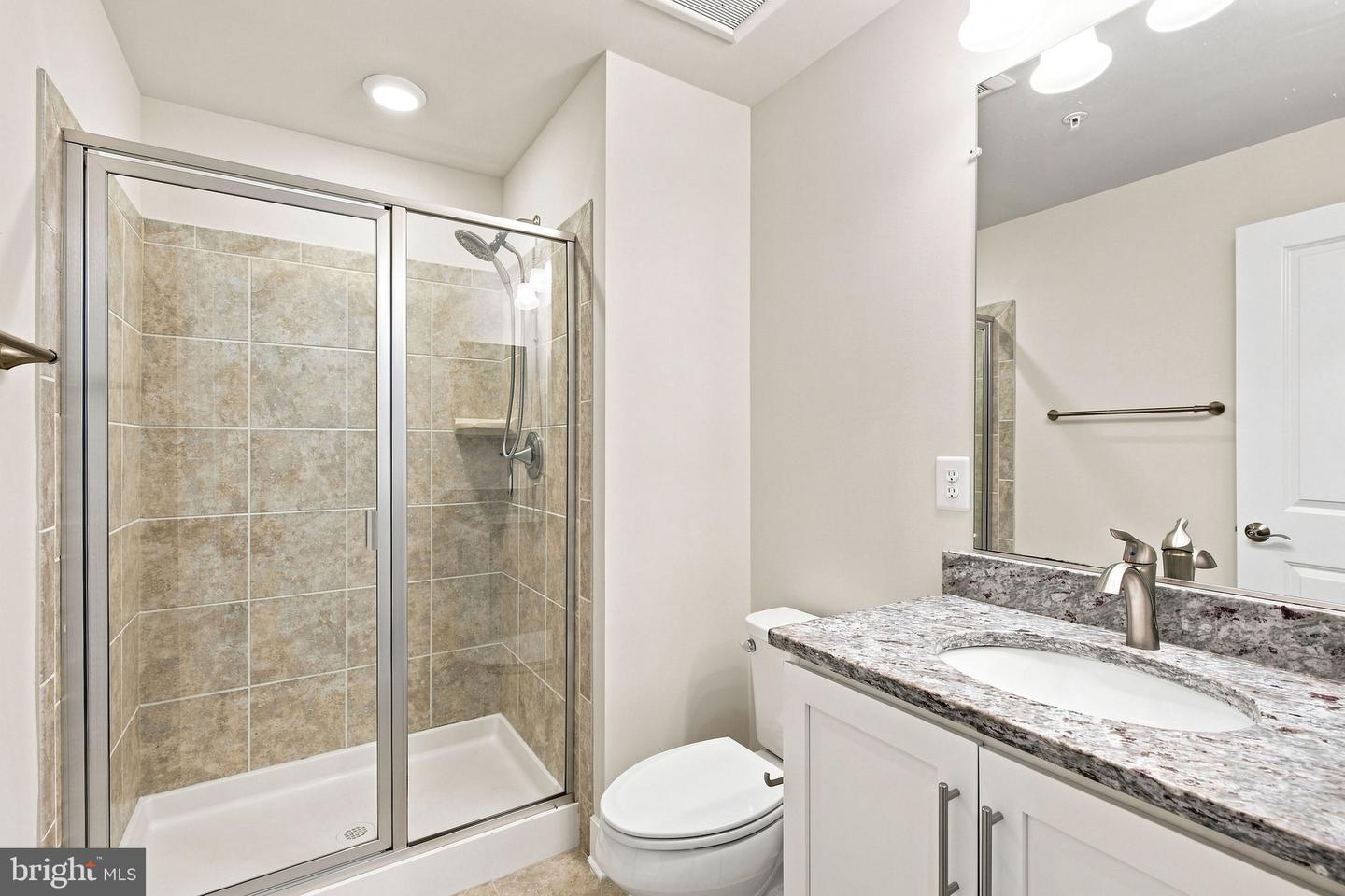 1820 Potomac Ave Property Photo 11