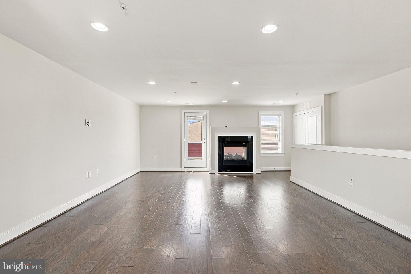 1820 Potomac Ave Property Photo 31