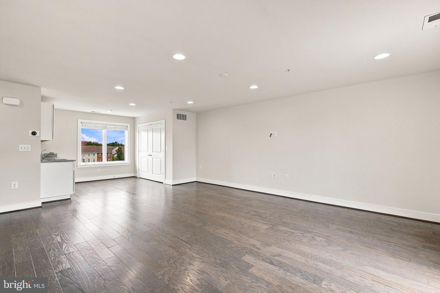 1820 Potomac Ave Property Photo 32