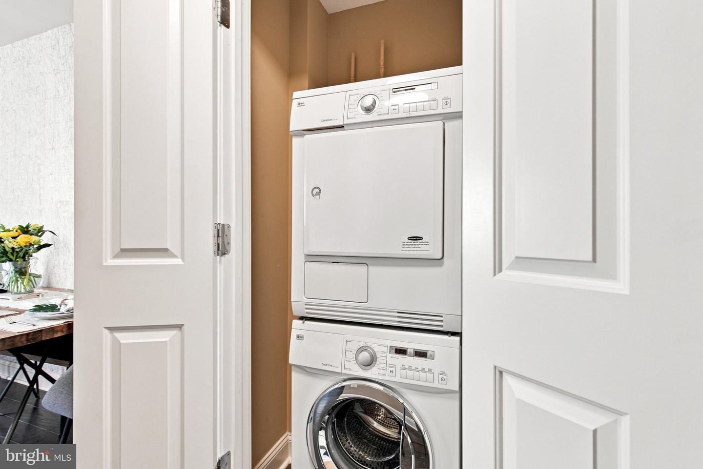 2050 Jamieson Ave #1111 Property Photo 11