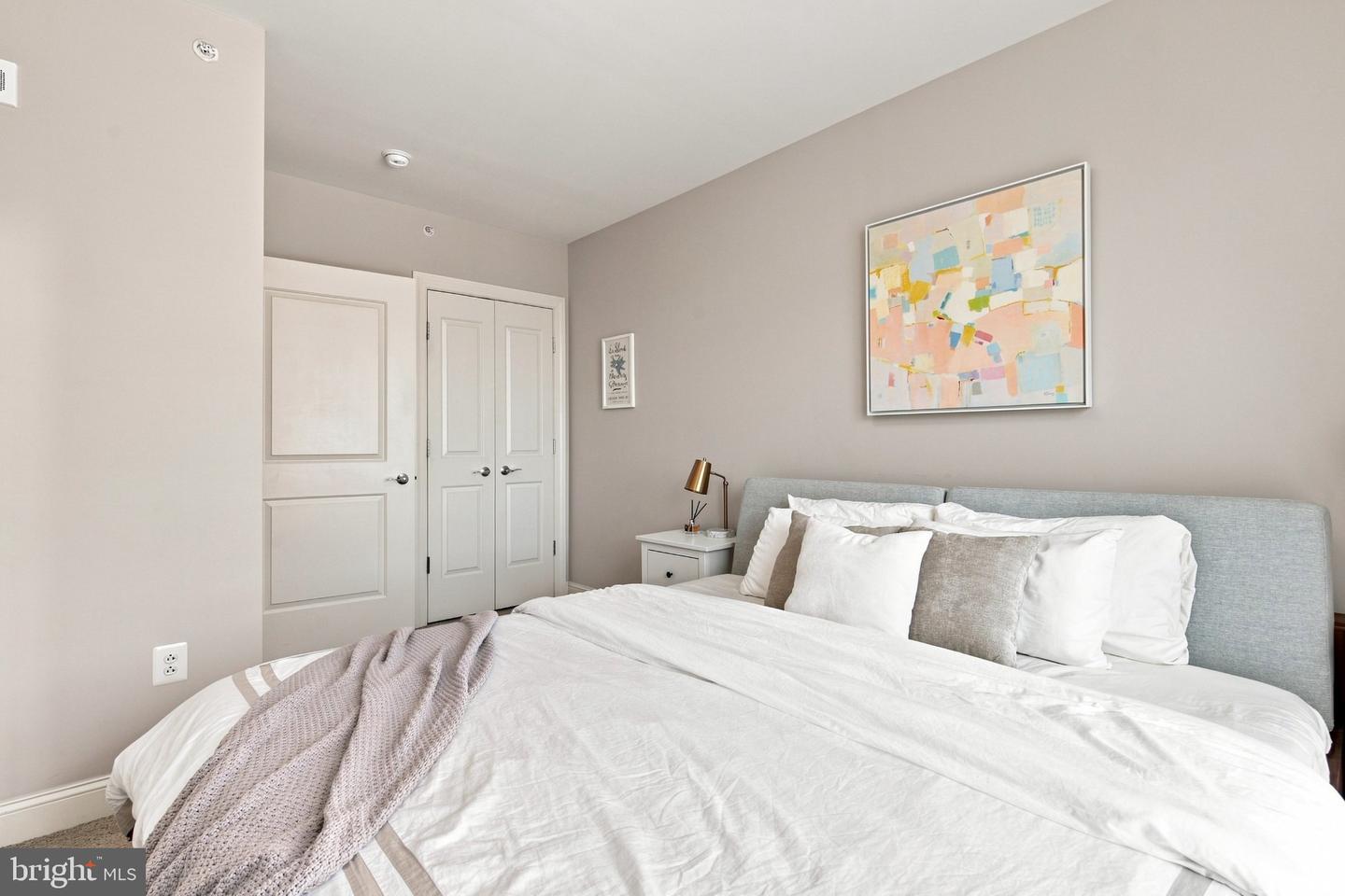2050 Jamieson Ave #1111 Property Photo 16