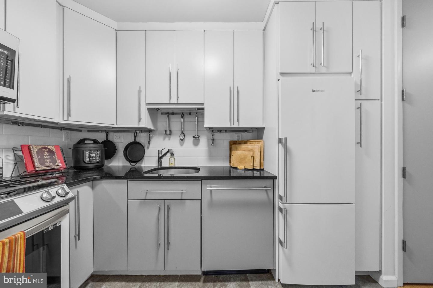 801 N Pitt St #1209 Property Photo 12