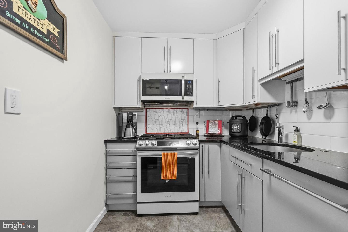 801 N Pitt St #1209 Property Photo 13