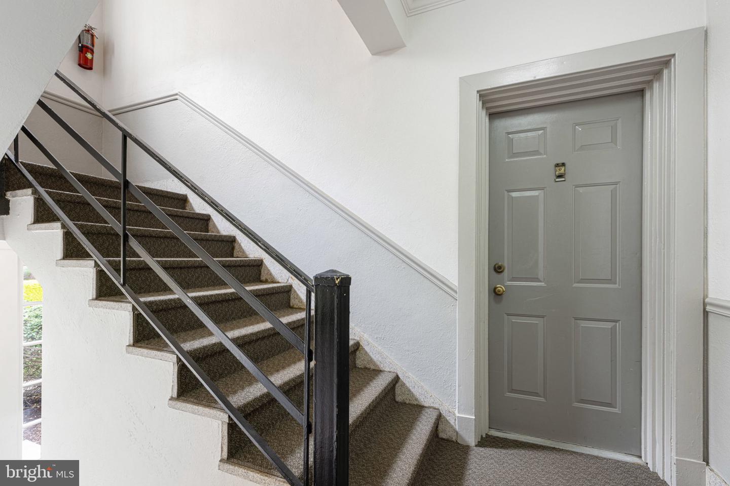 1804 W Abingdon Dr #101 Property Photo 2