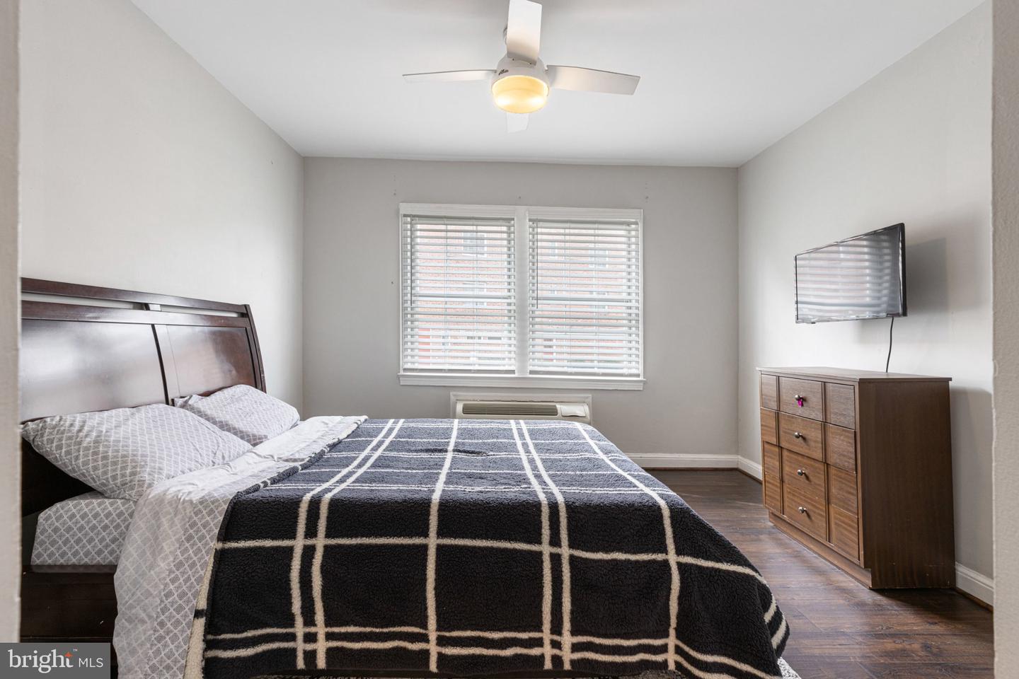 1804 W Abingdon Dr #101 Property Photo 11