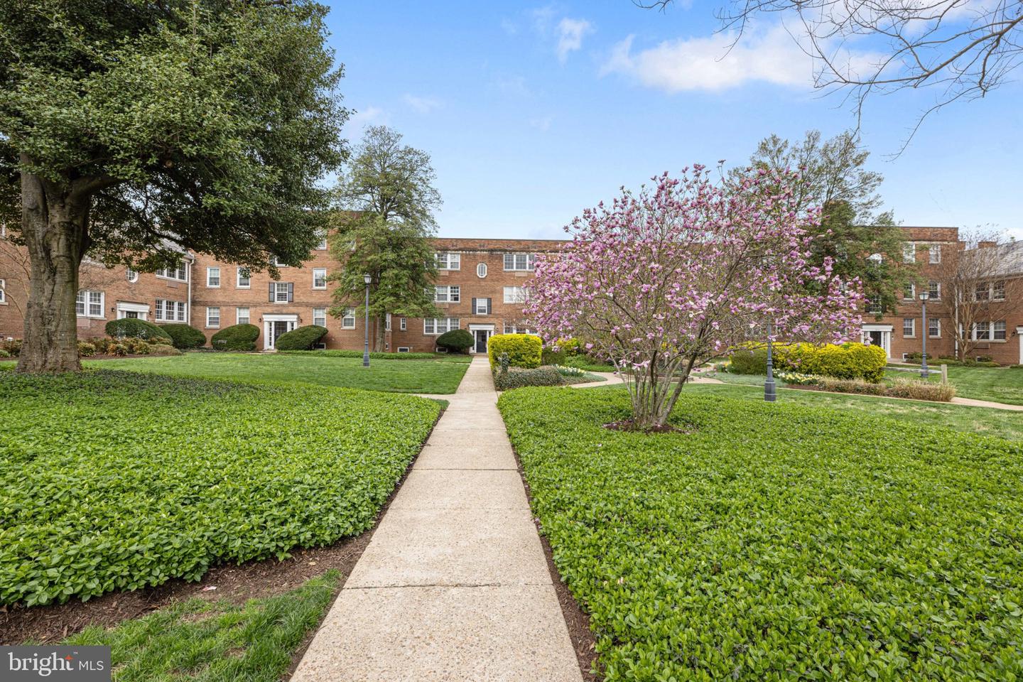 1804 W Abingdon Dr #101 Property Photo 16